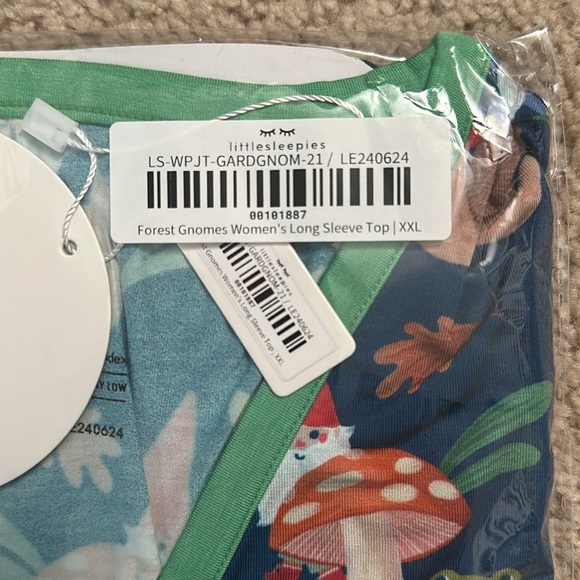 Little Sleepies Gnome Women’s Top XXL NWT - Picture 2 of 4
